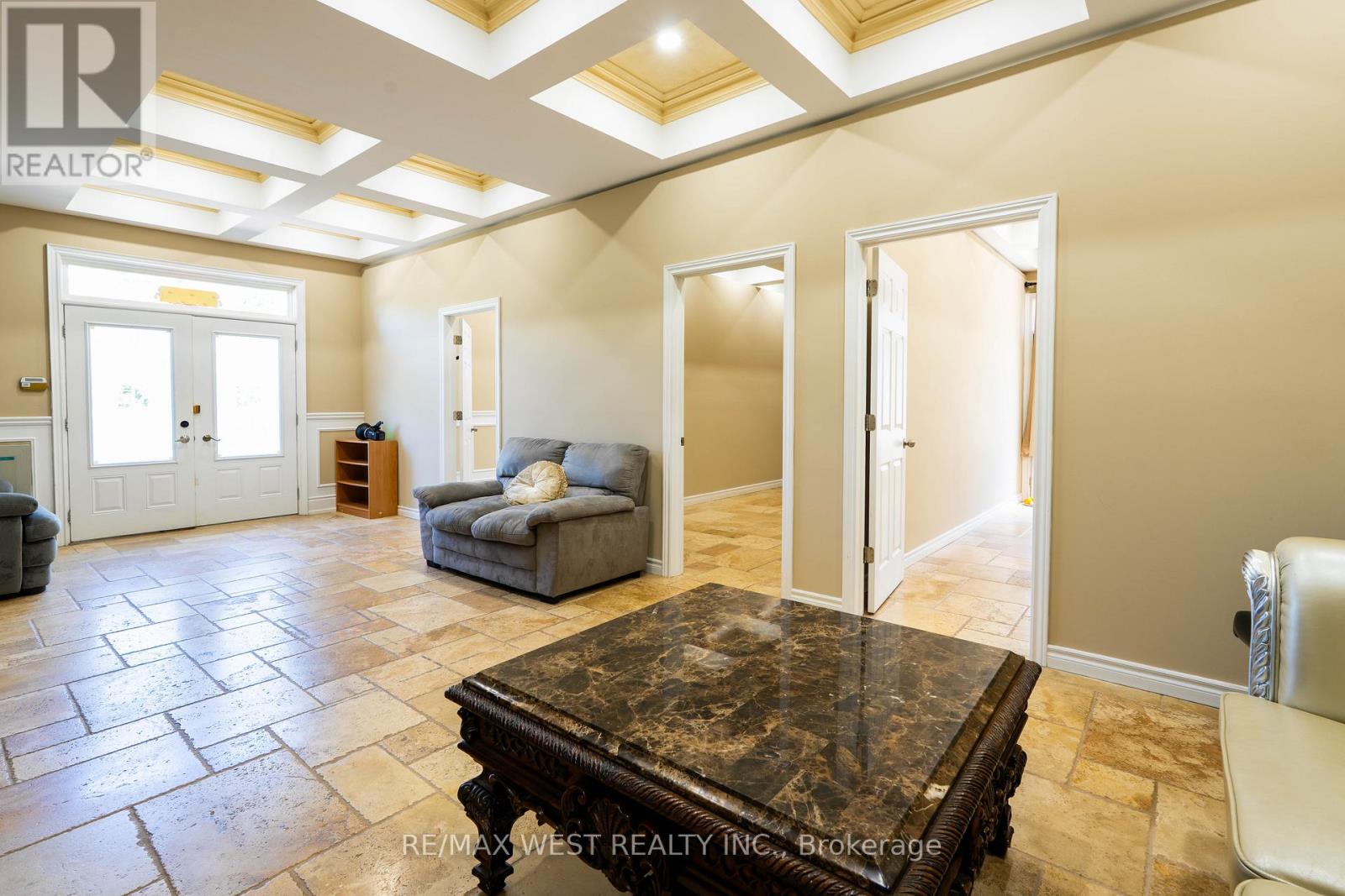 Main Floor - 83 Elm Avenue, Richmond Hill (Langstaff), Ontario  L4C 6K8 - Photo 7 - N13520234