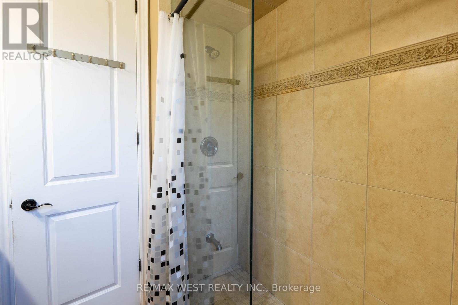Main Floor - 83 Elm Avenue, Richmond Hill (Langstaff), Ontario  L4C 6K8 - Photo 17 - N13520234