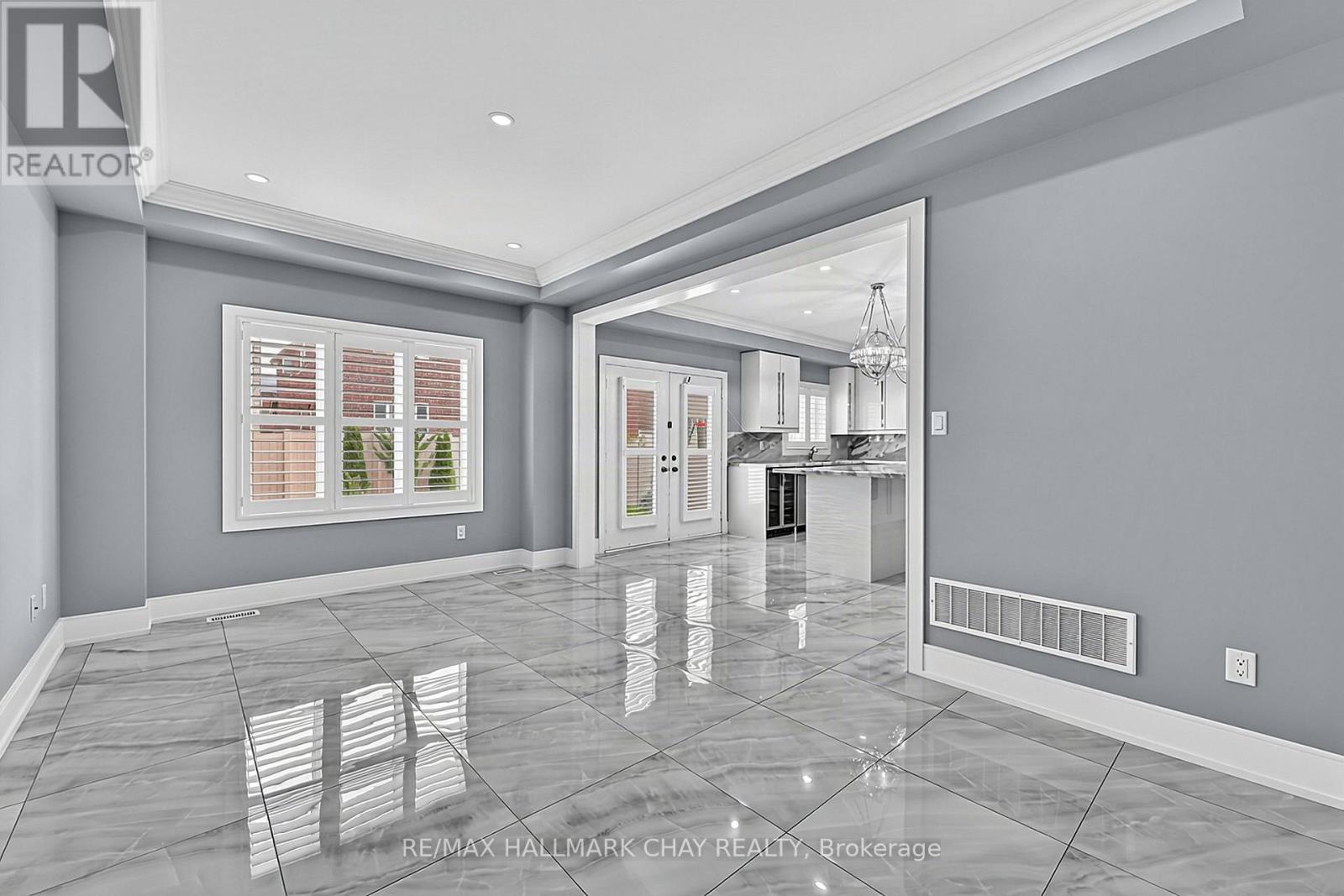 35 Tyndall Drive, Bradford West Gwillimbury (Bradford), Ontario  L3Z 4G6 - Photo 10 - N13756834