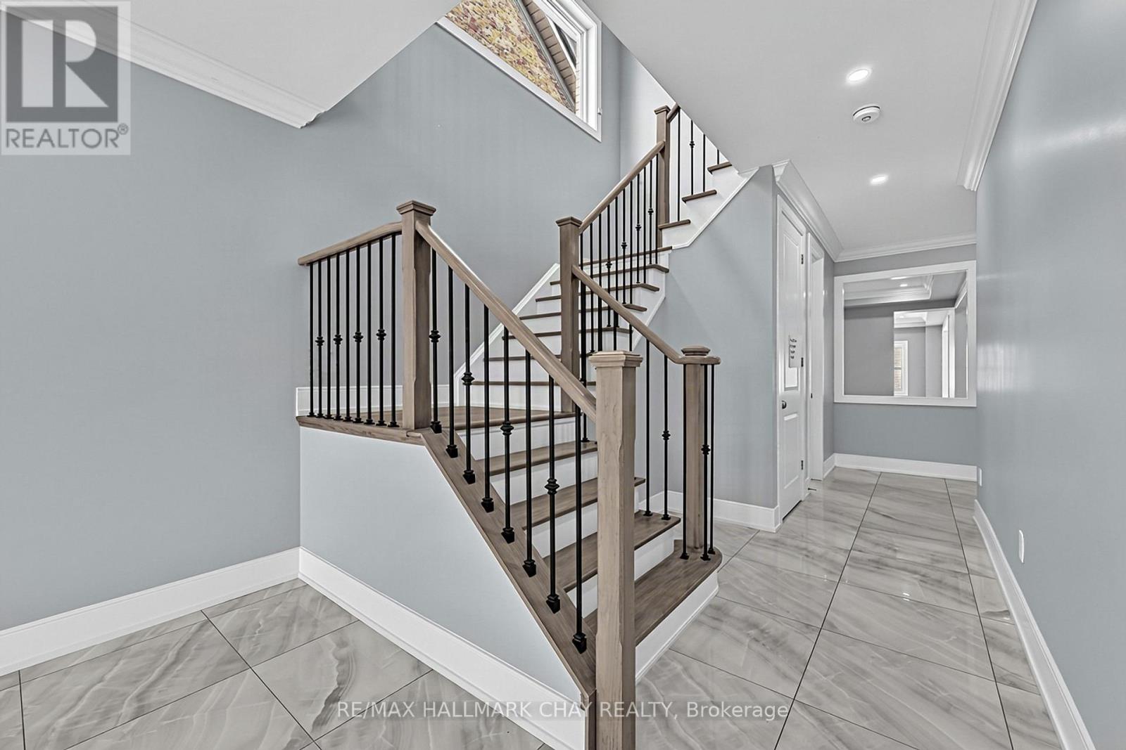 35 Tyndall Drive, Bradford West Gwillimbury (Bradford), Ontario  L3Z 4G6 - Photo 4 - N13756834