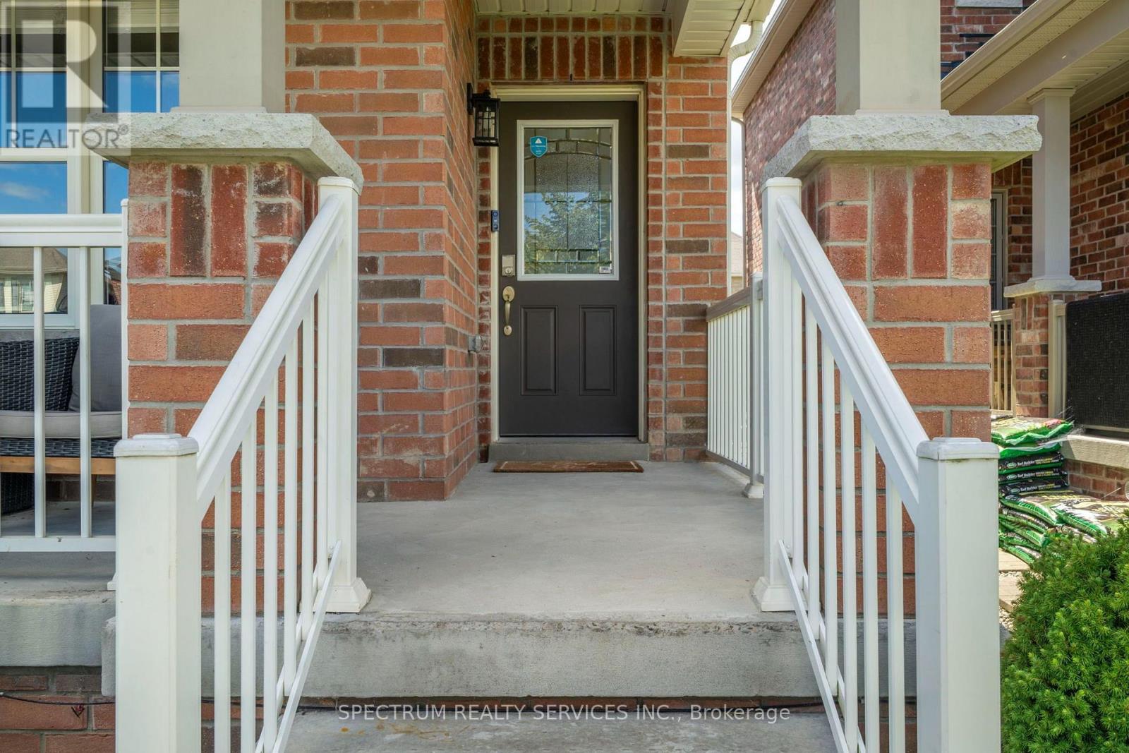 69 Strachan Trail, New Tecumseth (Beeton), Ontario  L0G 1A0 - Photo 5 - N13756936