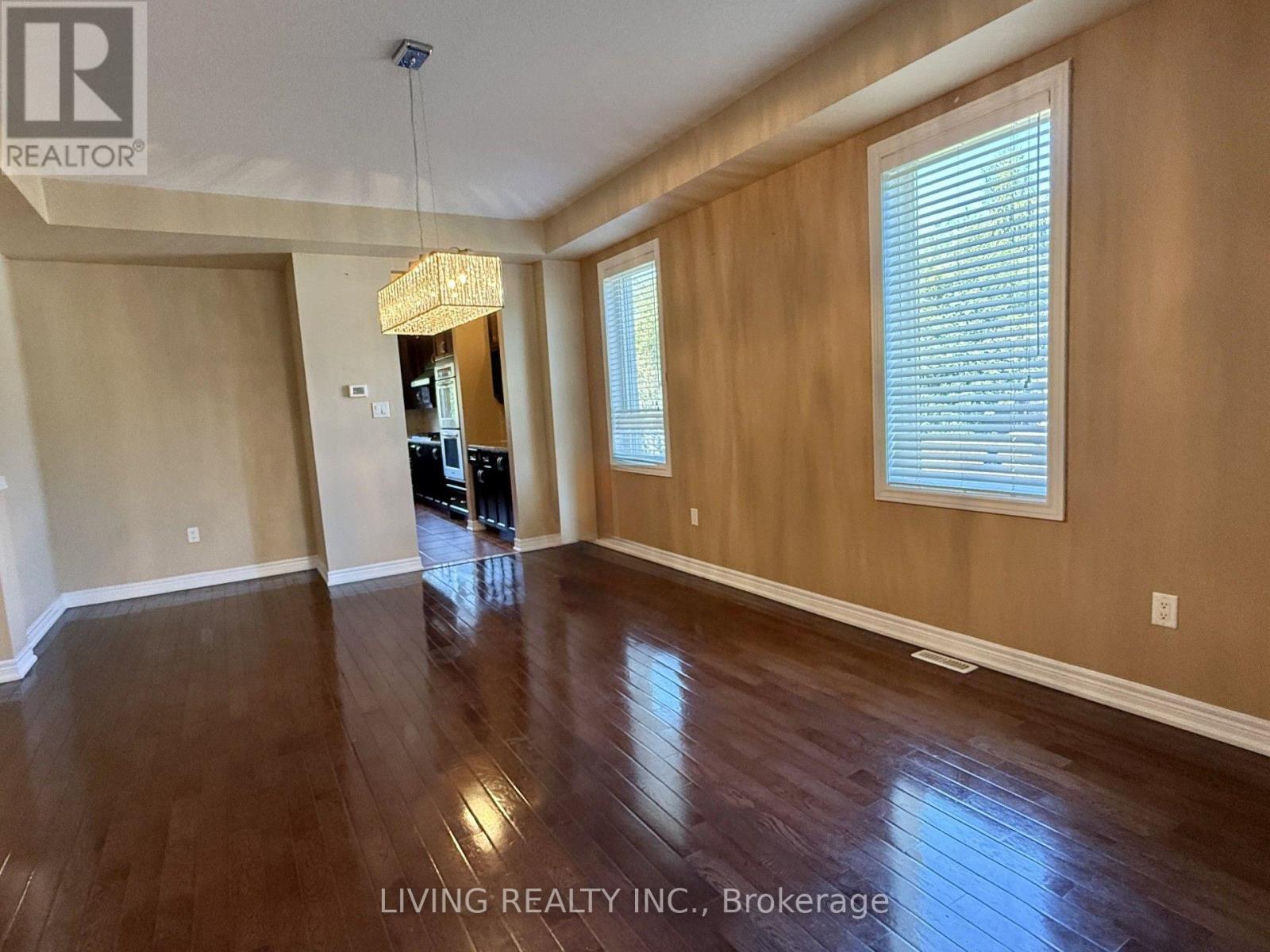 16 Westlea Avenue, Richmond Hill, Ontario  L4E 0H7 - Photo 4 - N13756946