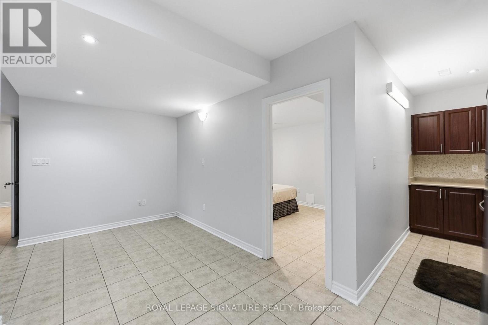 Bsmt - 221 Peak Point Boulevard, Vaughan, Ontario L6A 0B6 - Photo 12 - N13756966