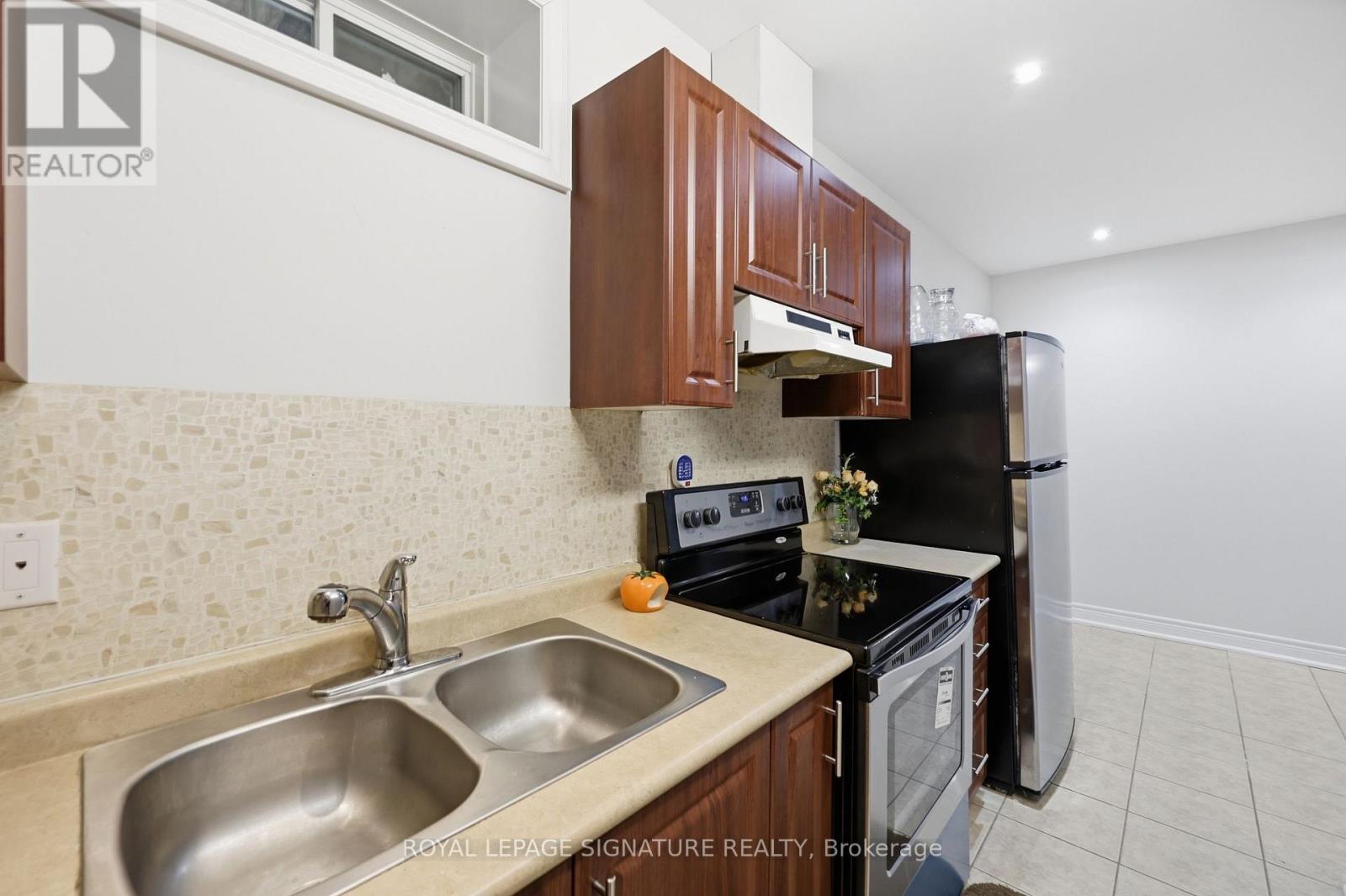 Bsmt - 221 Peak Point Boulevard, Vaughan, Ontario L6A 0B6 - Photo 5 - N13756966