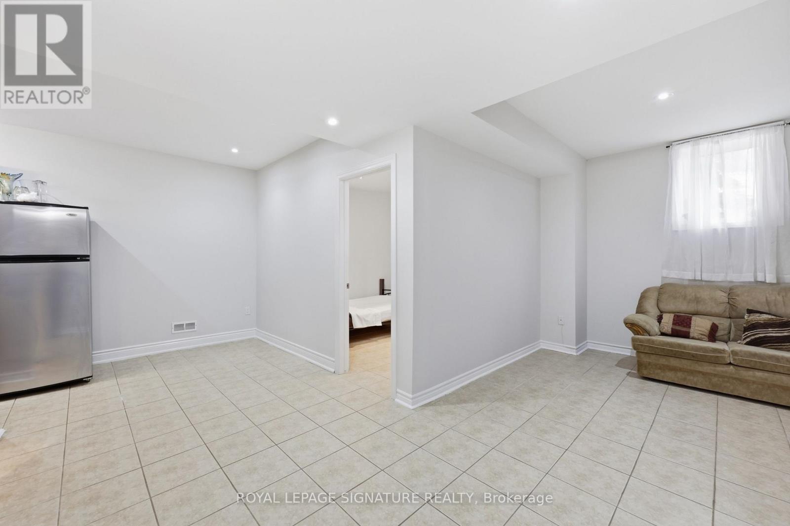 Bsmt - 221 Peak Point Boulevard, Vaughan, Ontario L6A 0B6 - Photo 6 - N13756966