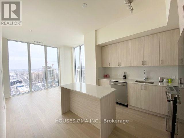 Ph 218 - 9000 Jane Street, Vaughan, Ontario  L4K 0M6 - Photo 3 - N13757016
