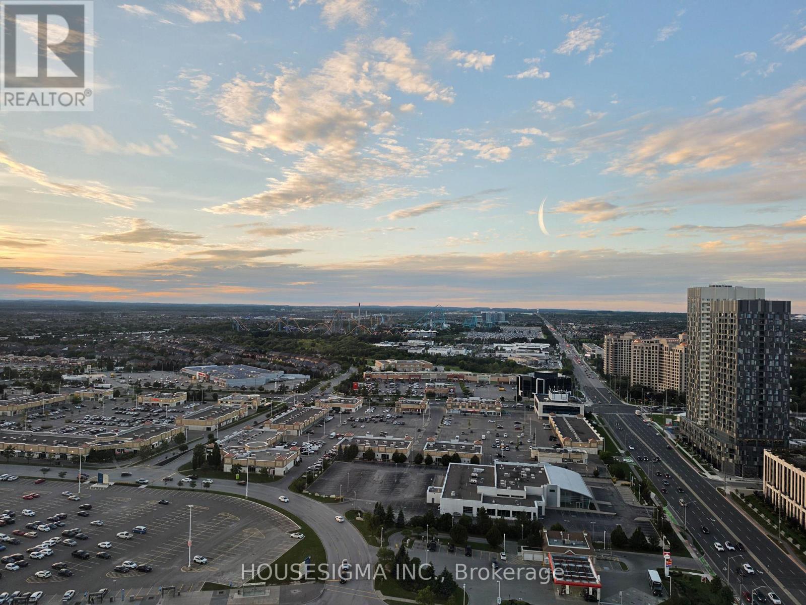 Ph 218 - 9000 Jane Street, Vaughan, Ontario  L4K 0M6 - Photo 4 - N13757016