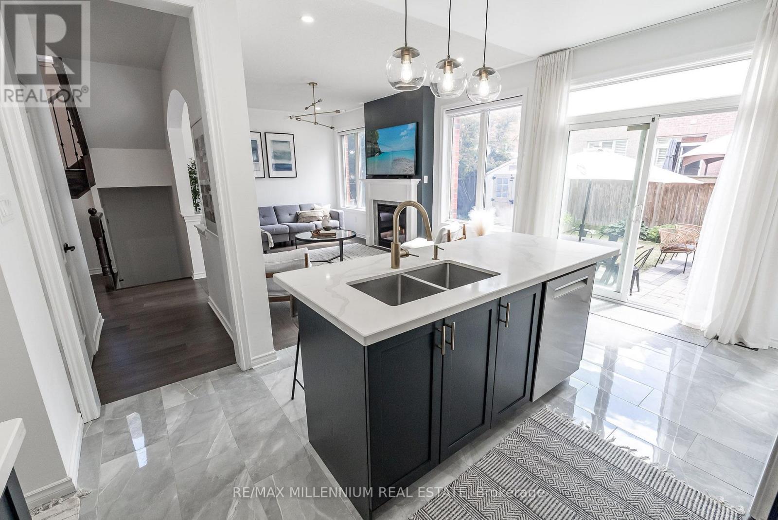 107 Horsedreamer Lane, Whitchurch-Stouffville, Ontario  L4A 0K8 - Photo 15 - N13757048