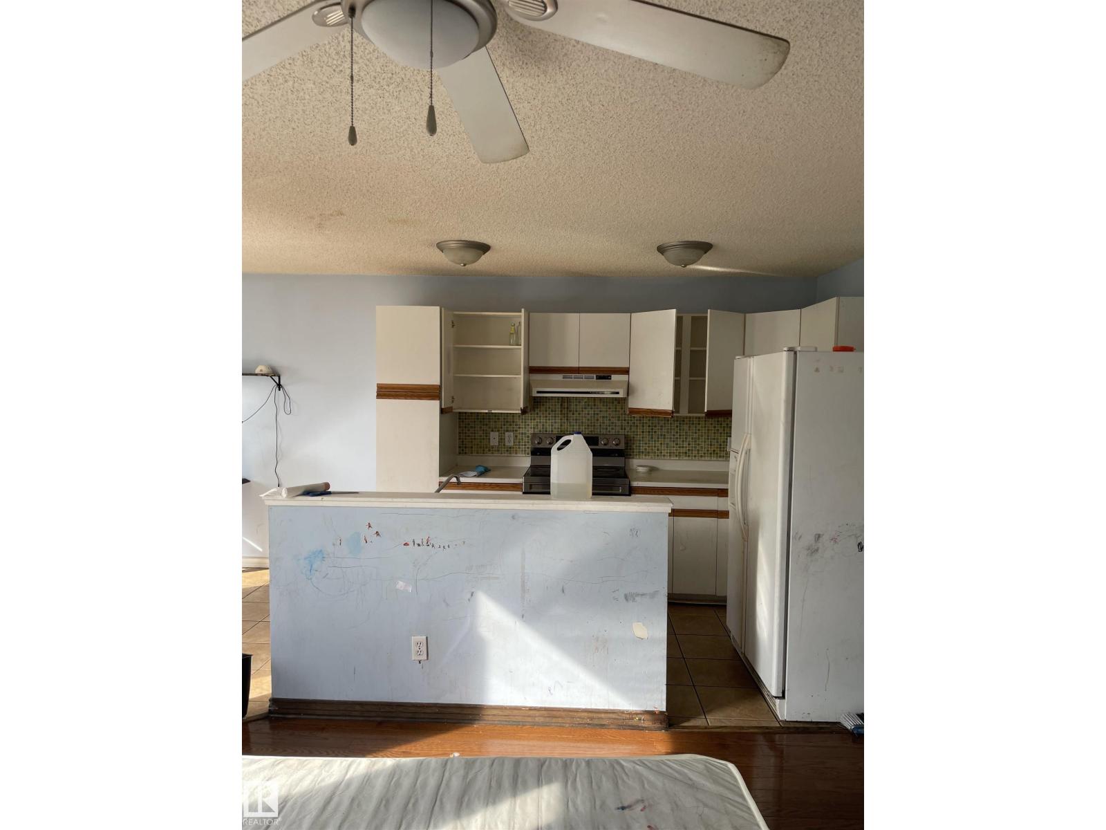 1408 Jefferys Cr NW, Edmonton, Alberta  T6L 6T4 - Photo 12 - E4505368