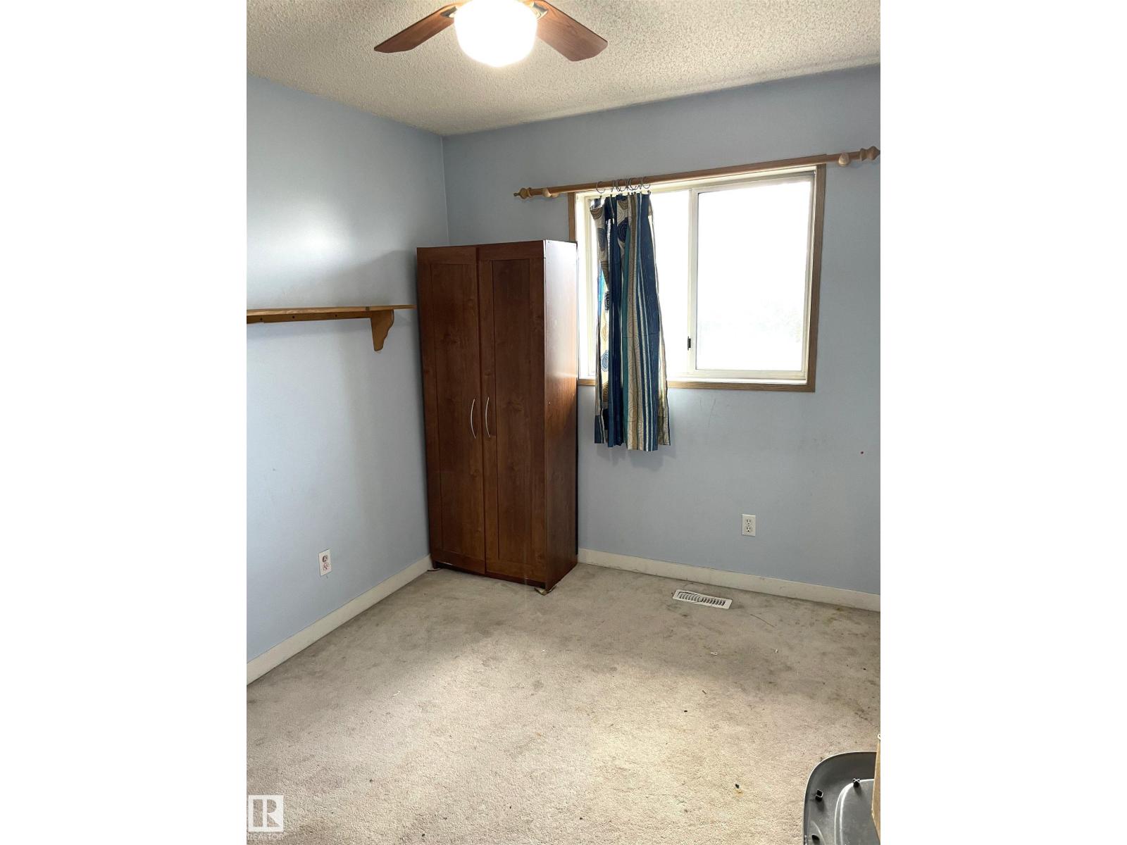 1408 Jefferys Cr NW, Edmonton, Alberta  T6L 6T4 - Photo 2 - E4505368