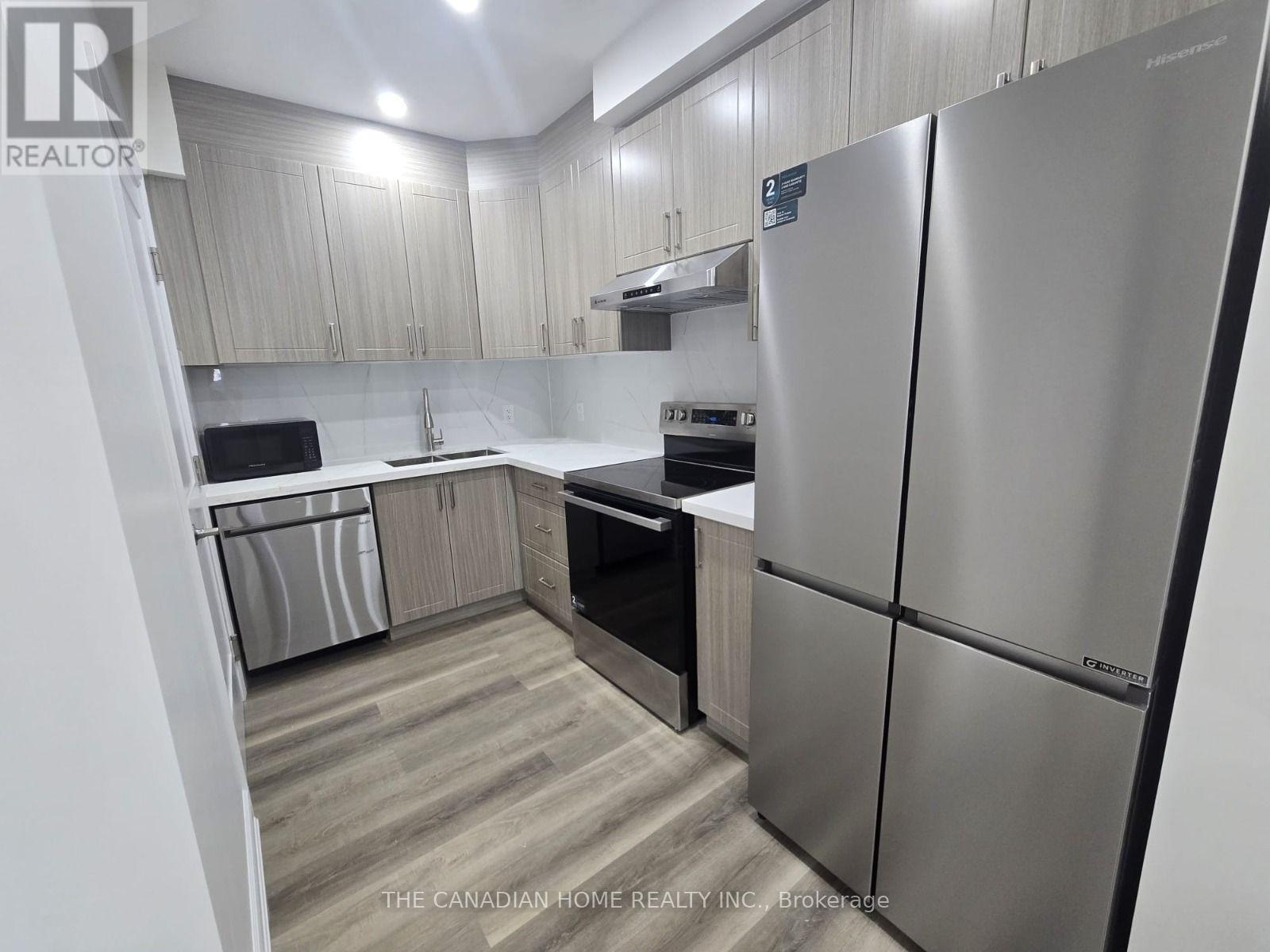 3155 Travertine Drive, Oakville, Ontario  L6M 5N7 - Photo 10 - W13698922