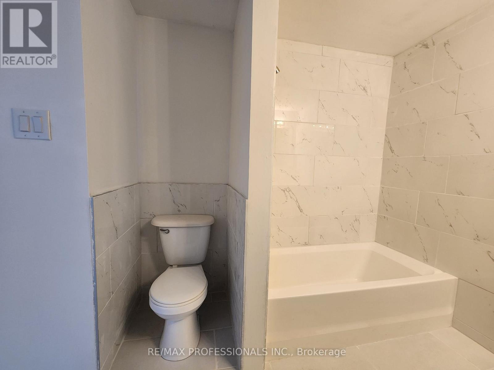 31 Upper - 3079 Fifth Line W, Mississauga, Ontario  L5L 3T1 - Photo 17 - W13744424