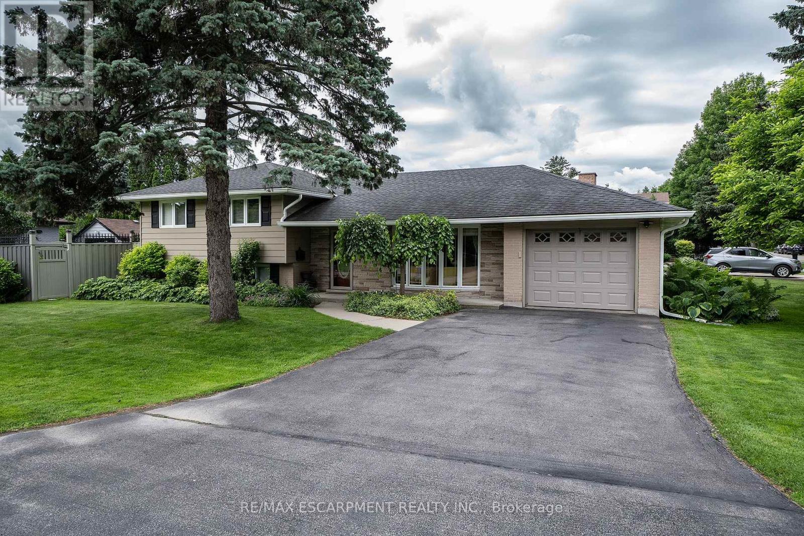 170 Seminole Road, Hamilton, Ontario  L9G 1Y8 - Photo 2 - X13458130