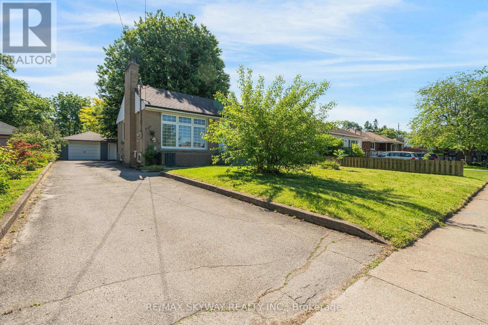 6604 Locus Avenue, Niagara Falls, Ontario  L2G 4K7 - Photo 8 - X13753018