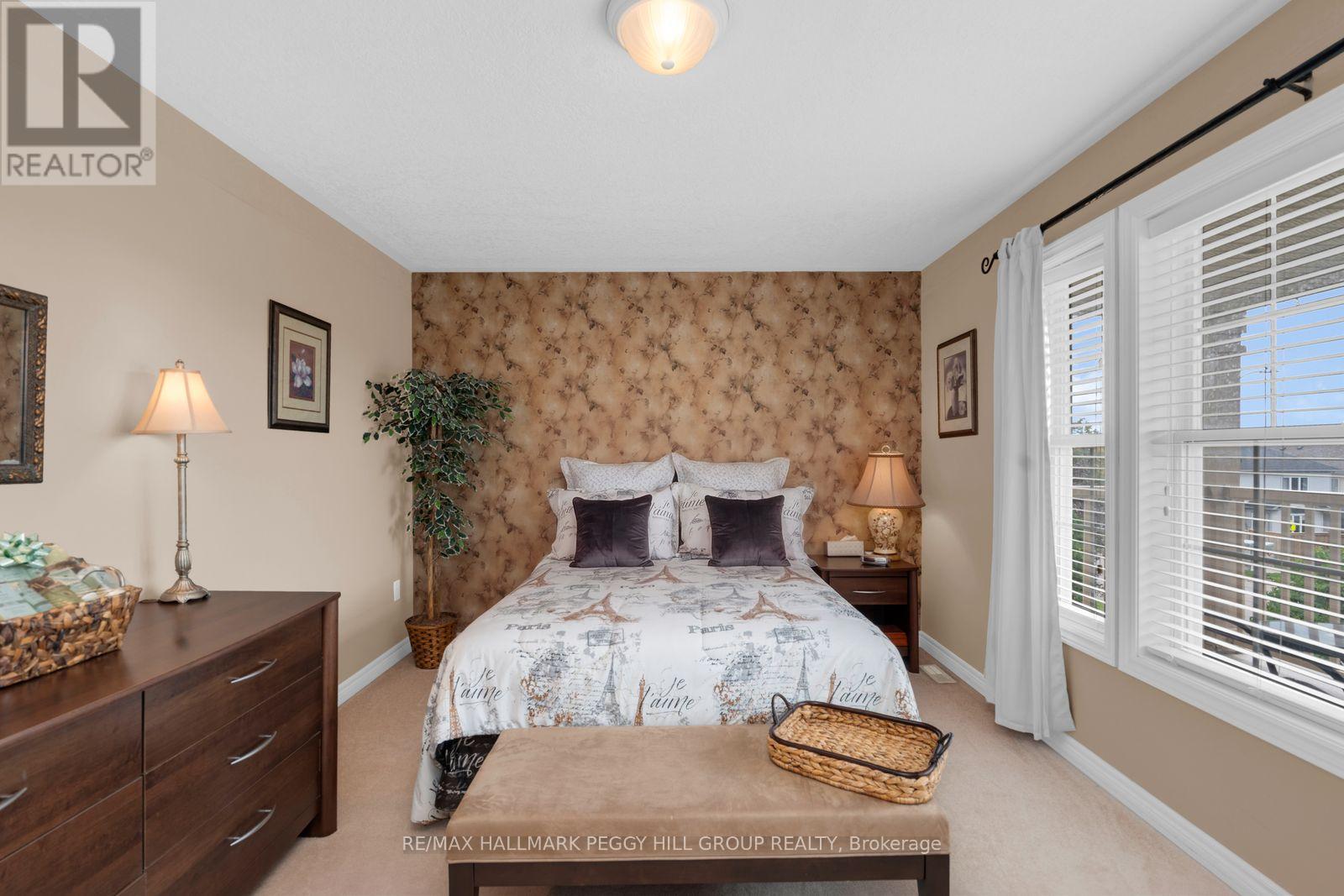 5 Sandringham Drive, Barrie, Ontario  L4N 0J9 - Photo 11 - S13756788
