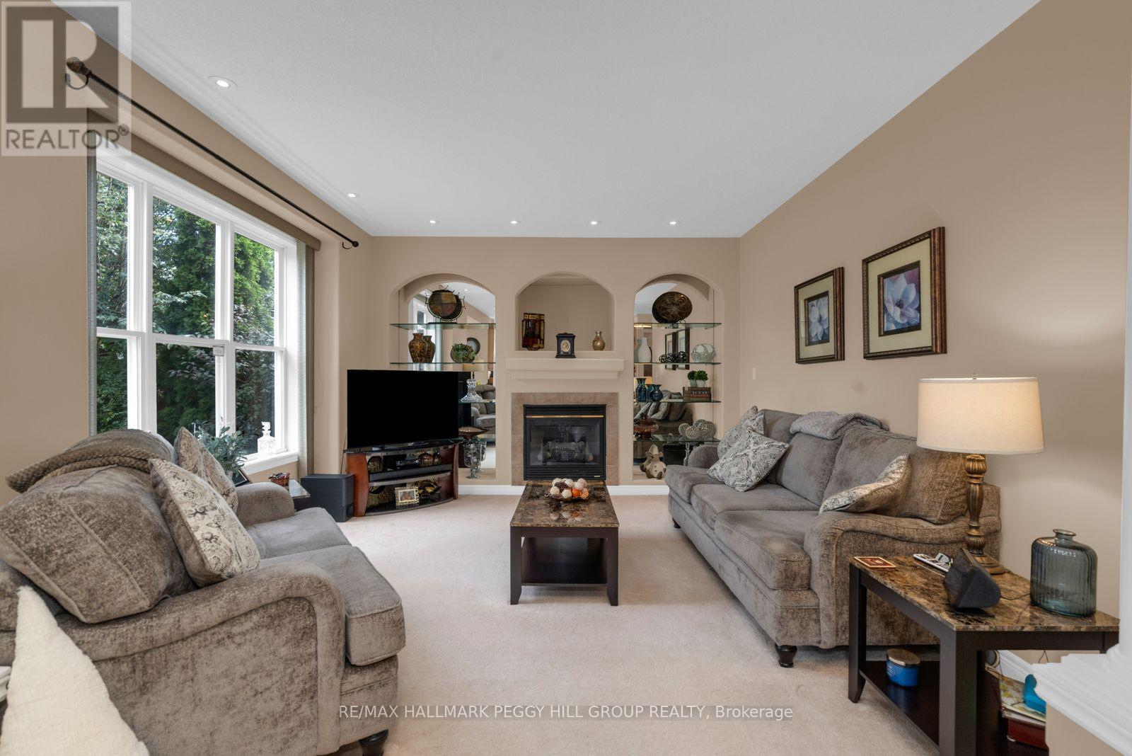 5 Sandringham Drive, Barrie, Ontario  L4N 0J9 - Photo 4 - S13756788