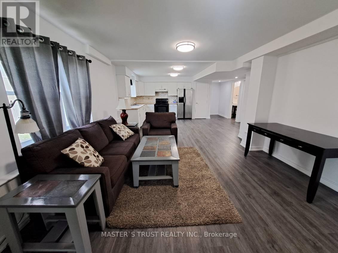 2 - 22 Brennan Avenue, Barrie, Ontario L4N 3X3 - Photo 4 - S13756794