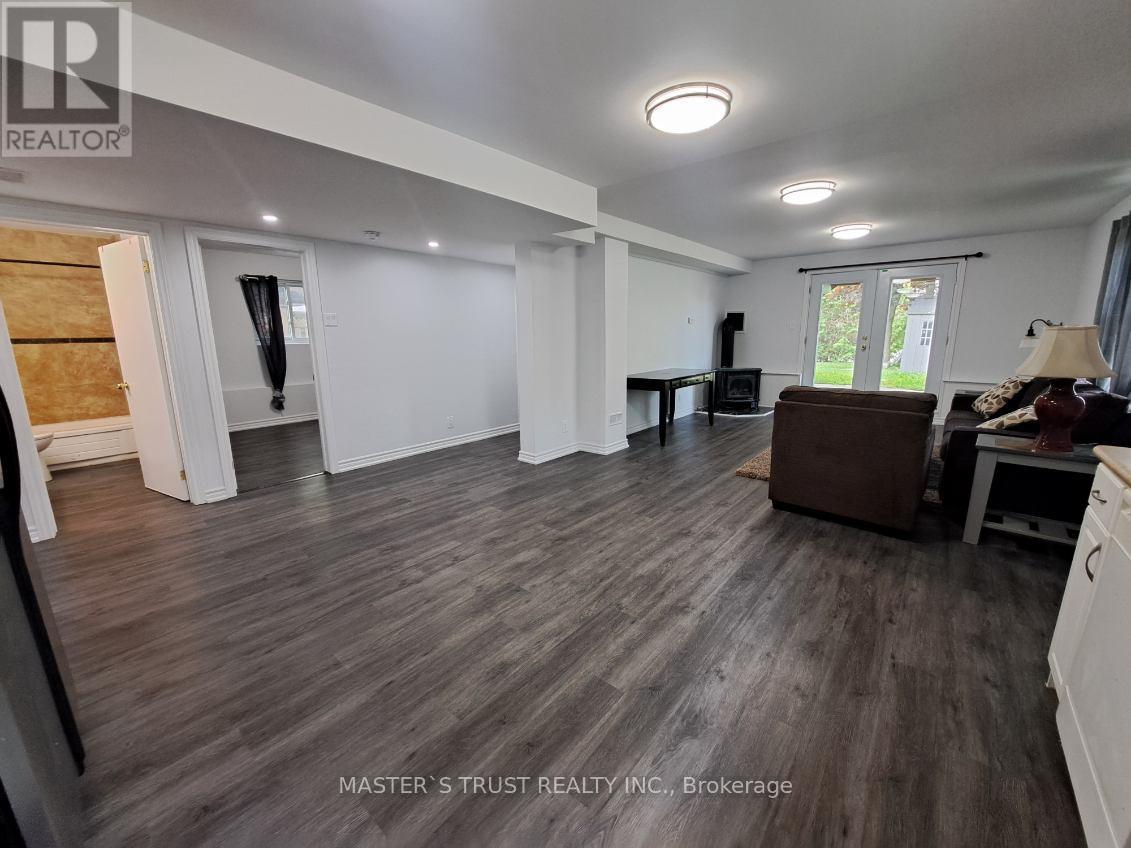 2 - 22 Brennan Avenue, Barrie, Ontario L4N 3X3 - Photo 5 - S13756794