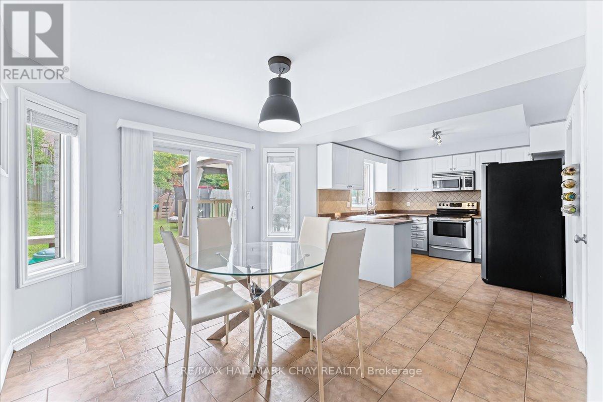 3 Bell Street, Barrie, Ontario  L4N 0J2 - Photo 11 - S13756886