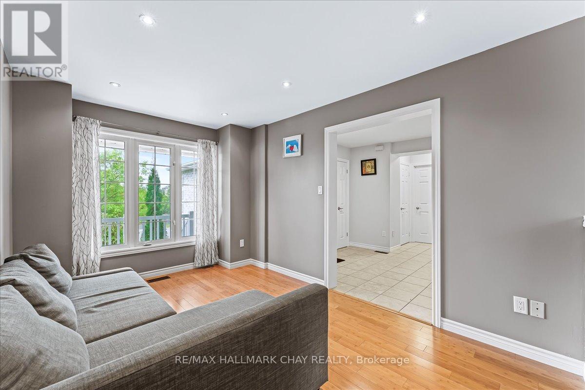 3 Bell Street, Barrie, Ontario  L4N 0J2 - Photo 21 - S13756886