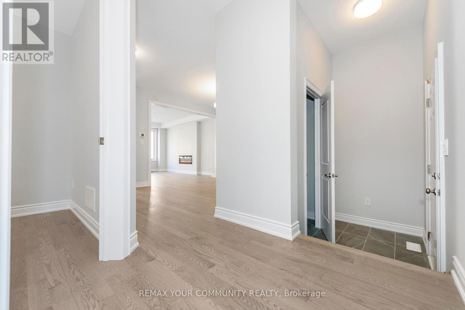 105 Bearberry Road, Springwater, Ontario  L9X 0P4 - Photo 5 - S13757026