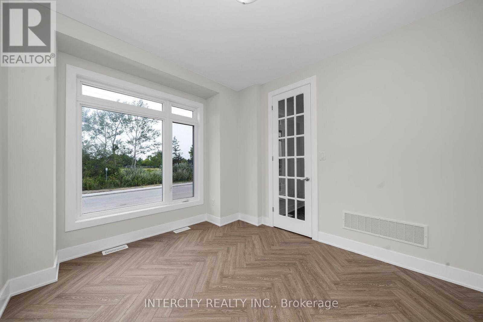 20-104 - 13969 Chickadee Lane, Caledon (Bolton West), Ontario  L7E 4N1 - Photo 18 - W13756766