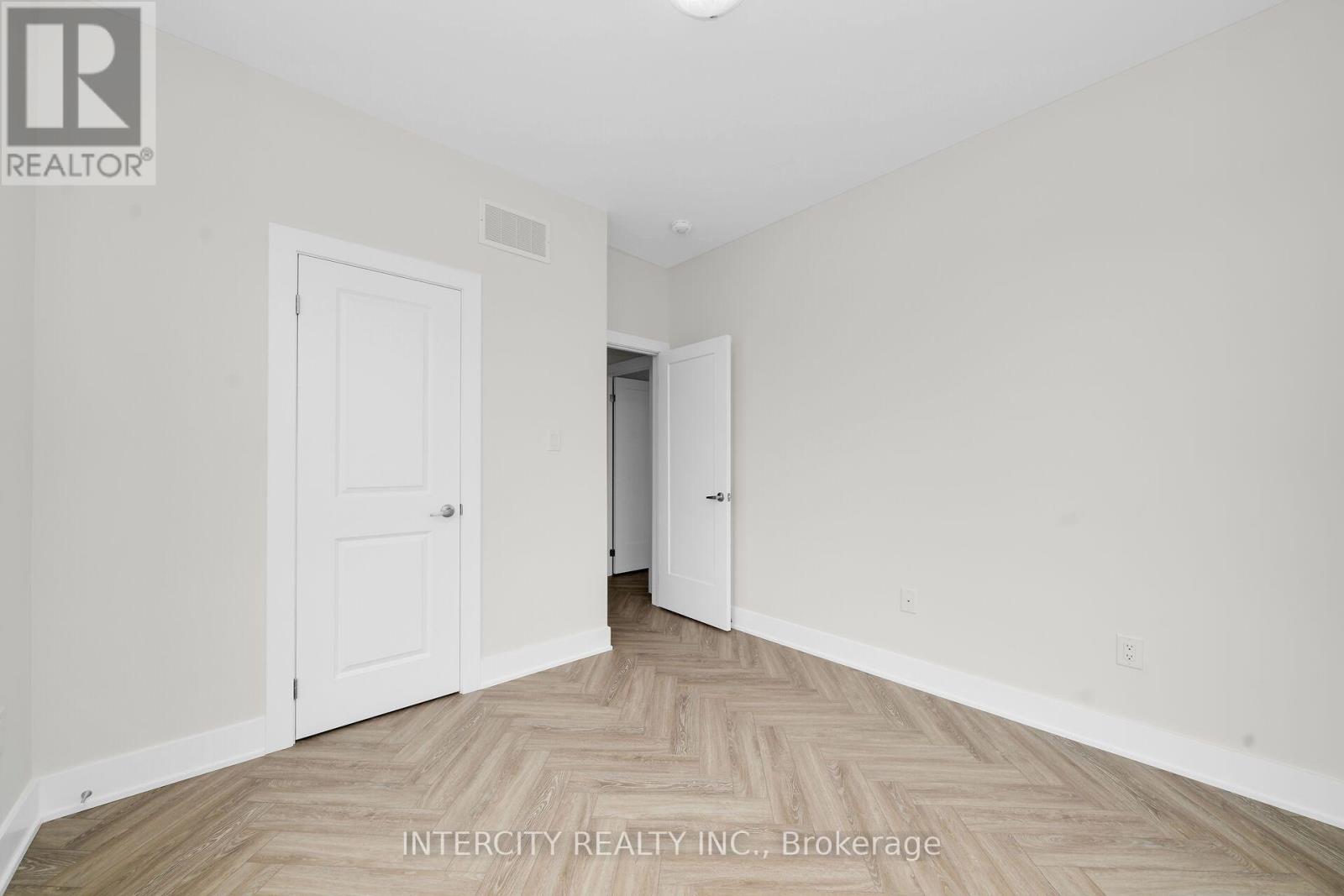 20-104 - 13969 Chickadee Lane, Caledon (Bolton West), Ontario  L7E 4N1 - Photo 30 - W13756766