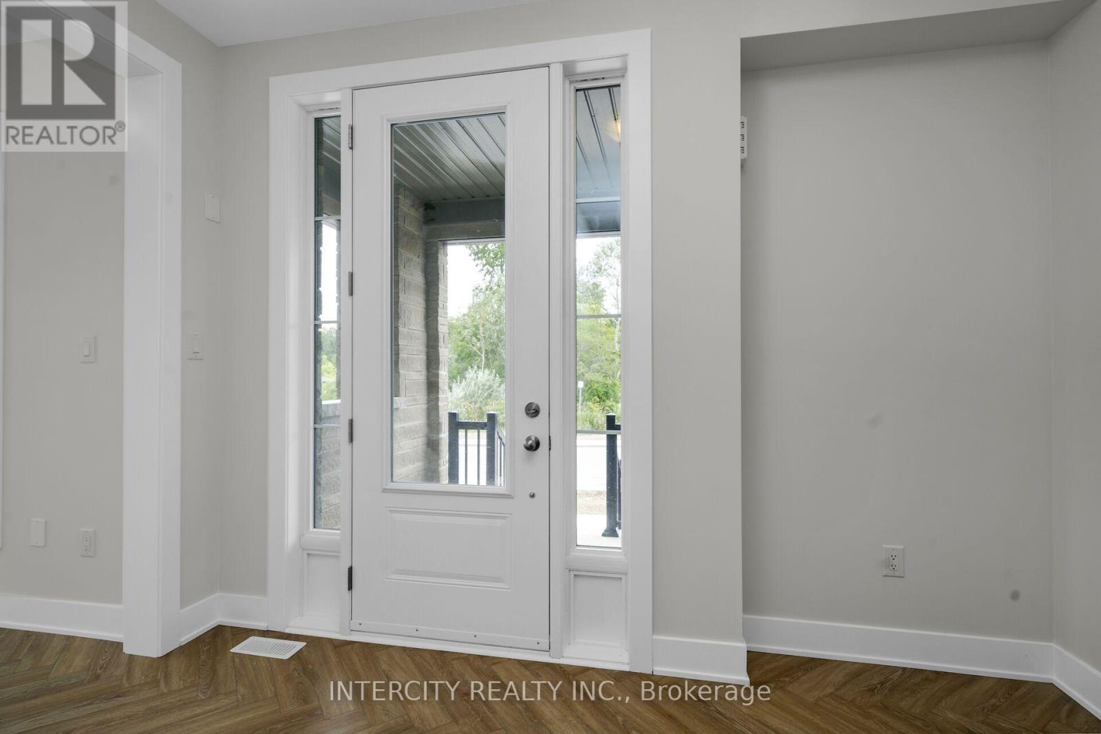 20-104 - 13969 Chickadee Lane, Caledon (Bolton West), Ontario  L7E 4N1 - Photo 5 - W13756766