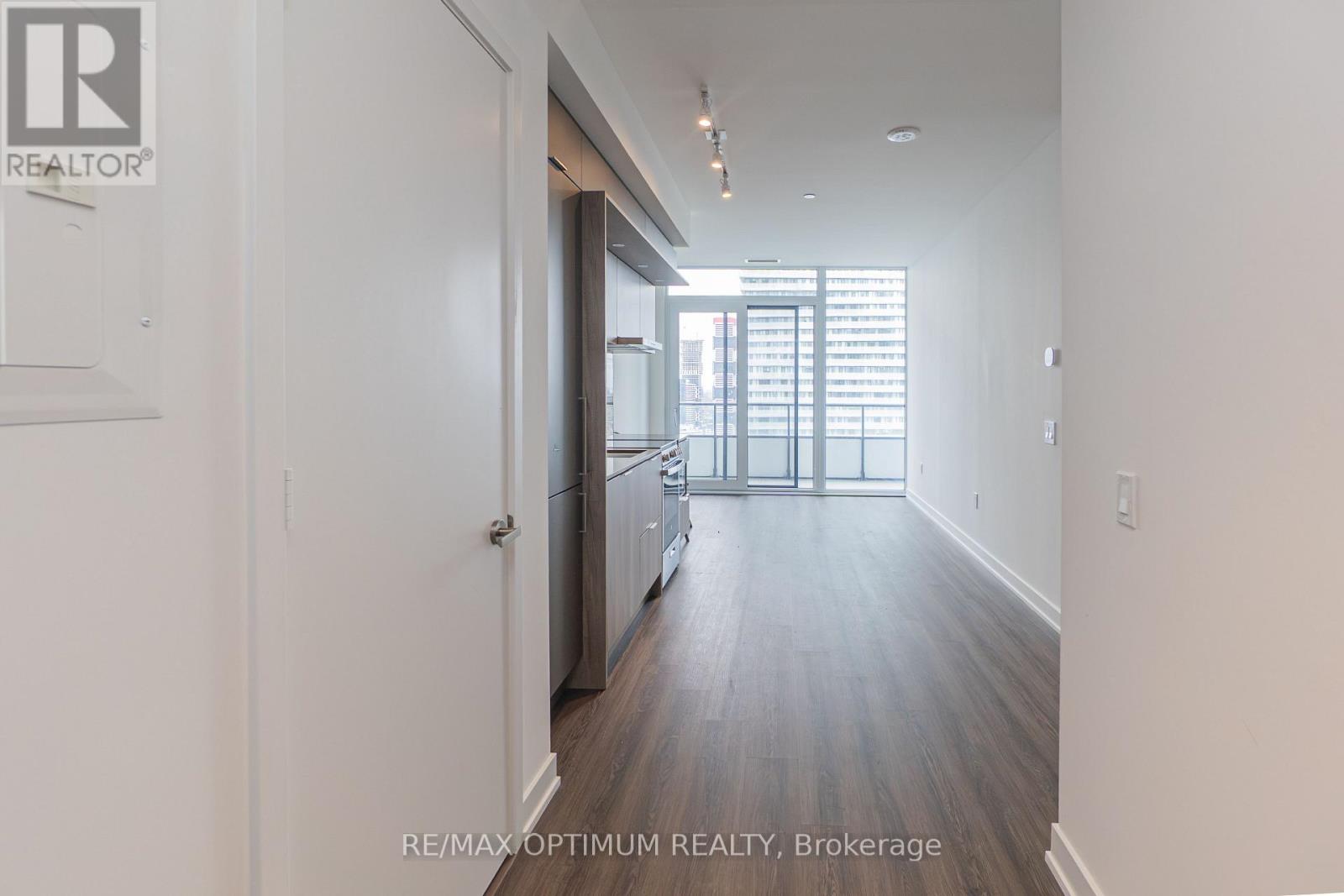 6201 - 448 Burnhampthrope Road, Mississauga, Ontario  L5B 0R4 - Photo 3 - W13756798