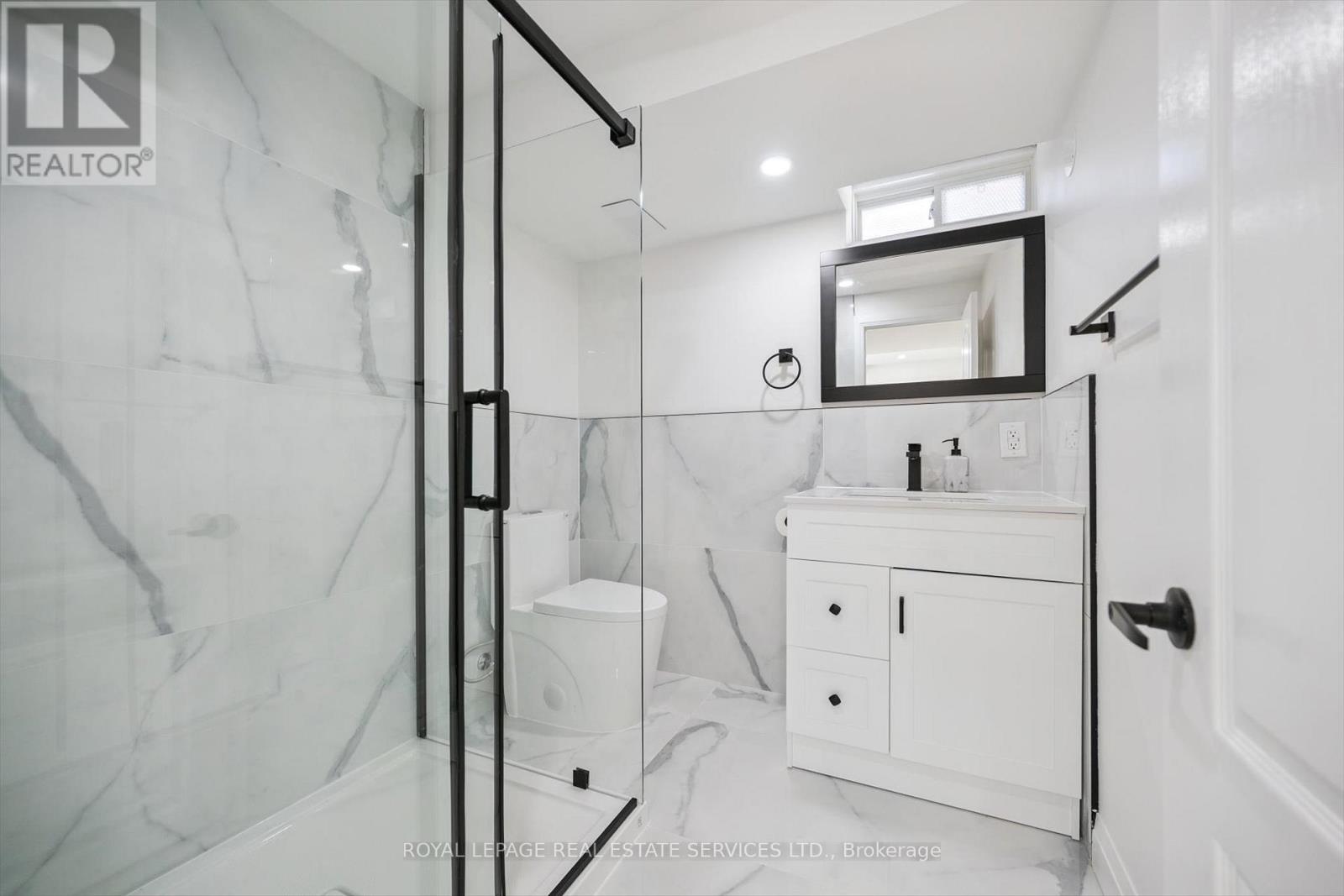 Bsmt Apt - 3872 Densbury Drive, Mississauga, Ontario  L5N 6Y9 - Photo 21 - W13756810
