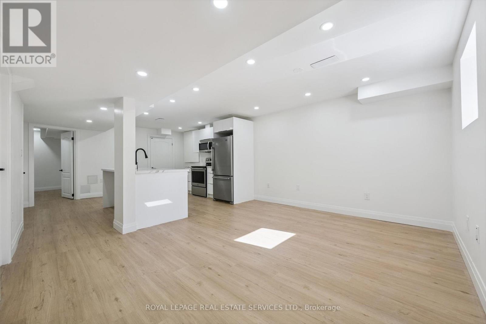 Bsmt Apt - 3872 Densbury Drive, Mississauga, Ontario  L5N 6Y9 - Photo 7 - W13756810
