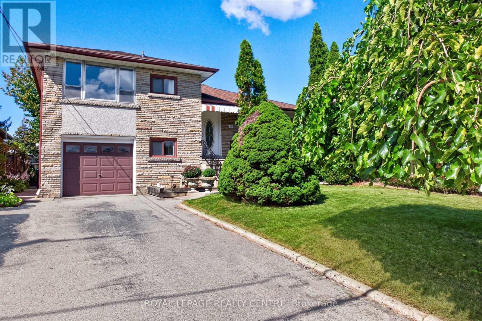 22 Euphrasia Drive, Toronto, Ontario  M6B 3V9 - Photo 1 - W13756824