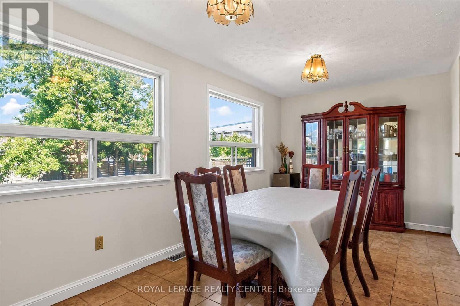 22 Euphrasia Drive, Toronto, Ontario  M6B 3V9 - Photo 13 - W13756824