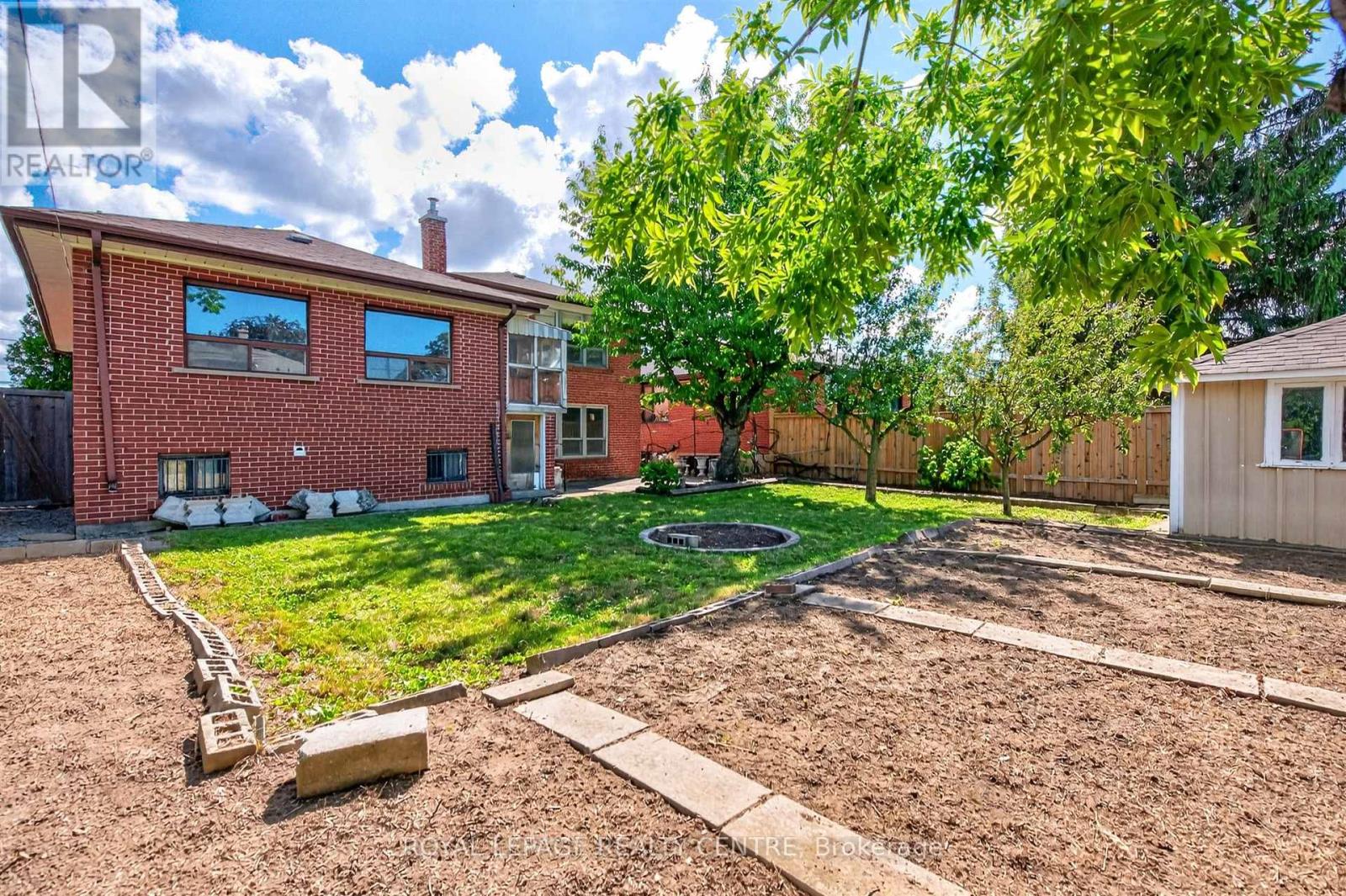 22 Euphrasia Drive, Toronto, Ontario  M6B 3V9 - Photo 22 - W13756824
