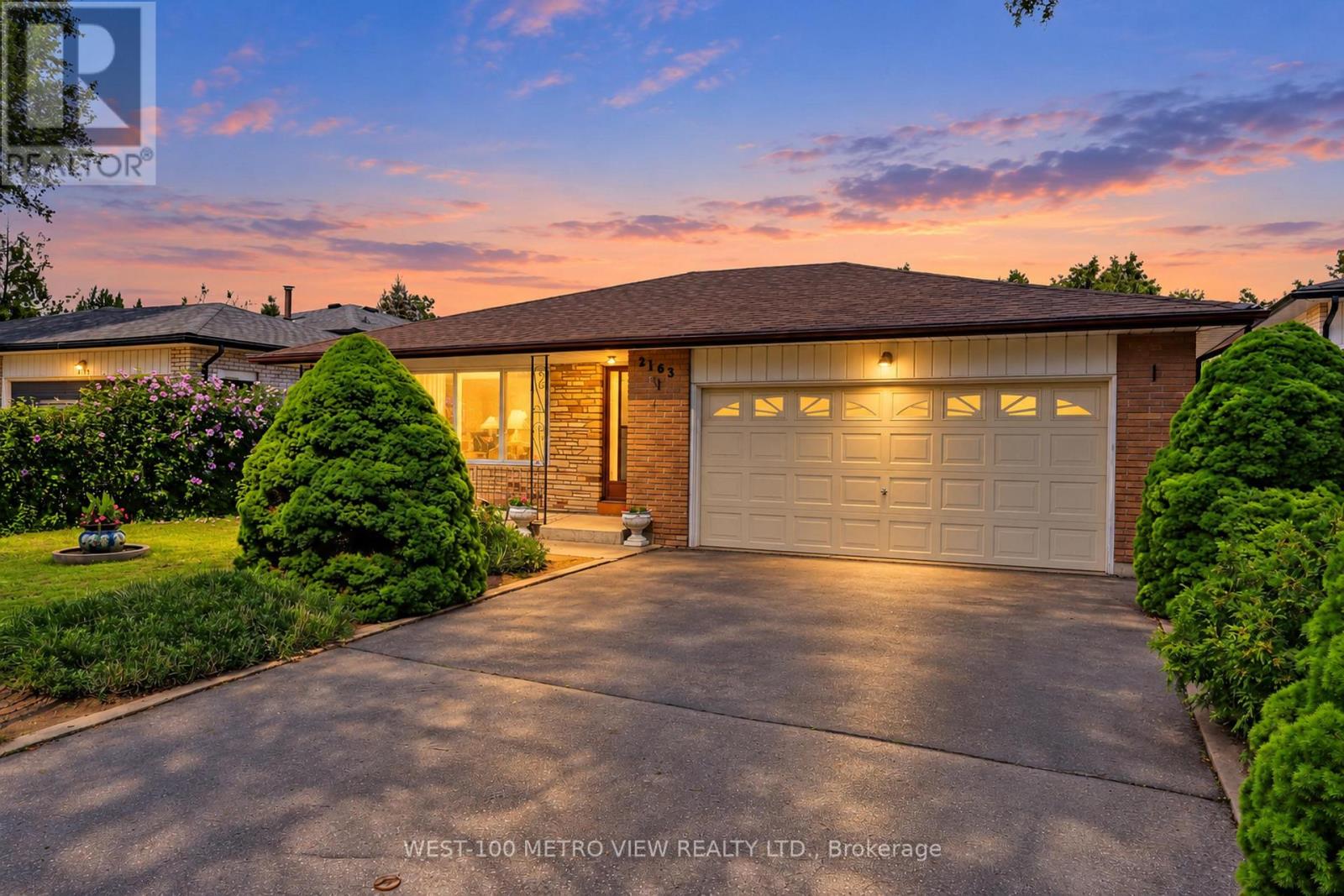 2163 Asta Drive, Mississauga, Ontario  L5A 2T6 - Photo 1 - W13756828