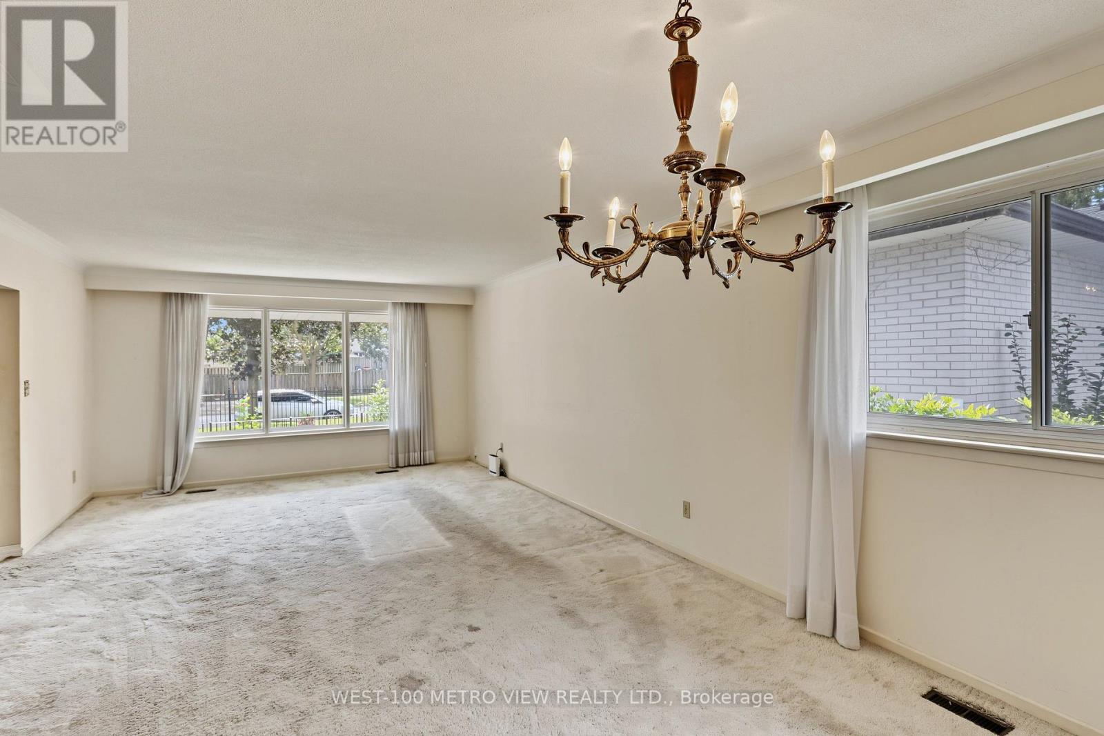 2163 Asta Drive, Mississauga, Ontario  L5A 2T6 - Photo 16 - W13756828