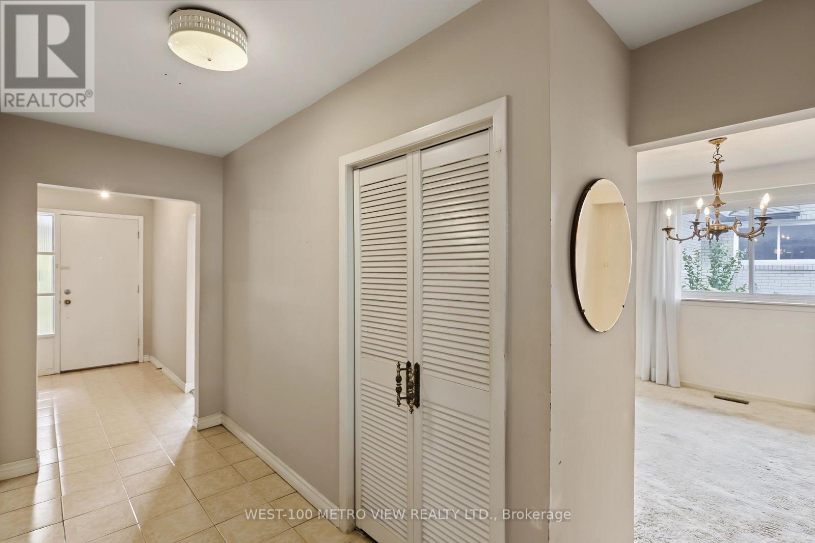 2163 Asta Drive, Mississauga, Ontario  L5A 2T6 - Photo 7 - W13756828