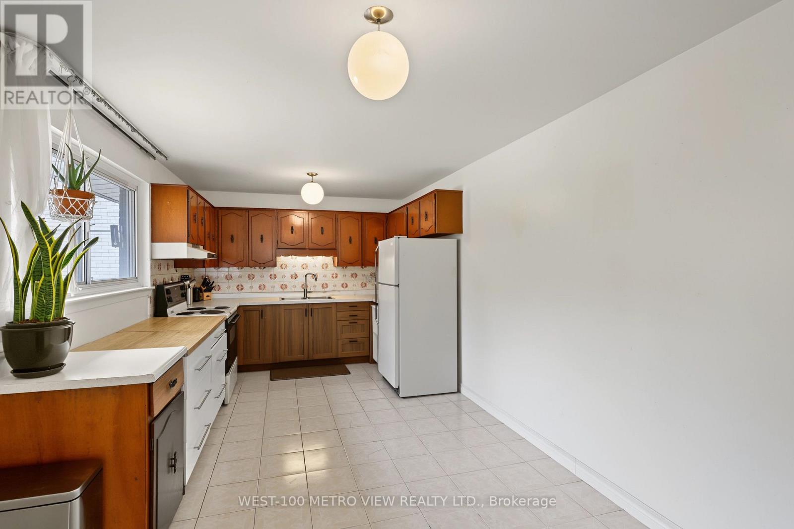 2163 Asta Drive, Mississauga, Ontario  L5A 2T6 - Photo 8 - W13756828