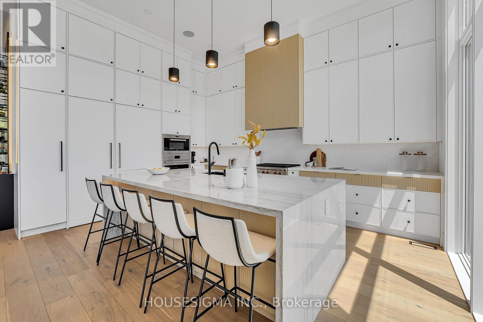 357 Glen Park Avenue, Toronto, Ontario  M6B 2E6 - Photo 10 - W13756906