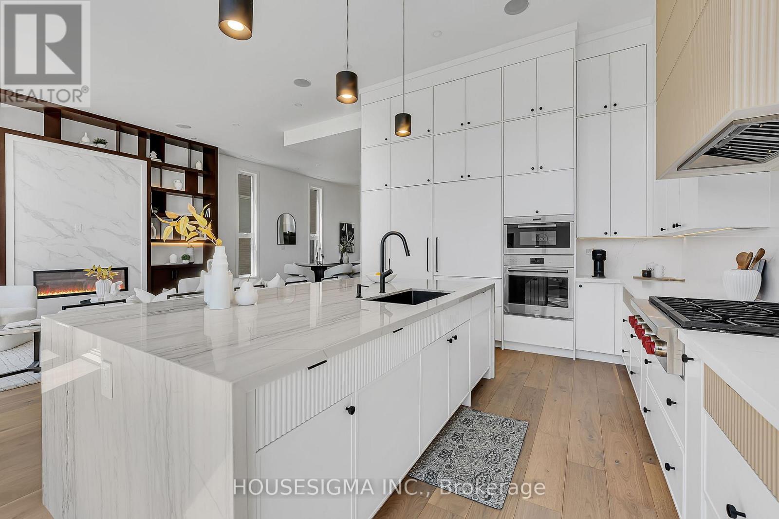 357 Glen Park Avenue, Toronto, Ontario  M6B 2E6 - Photo 12 - W13756906