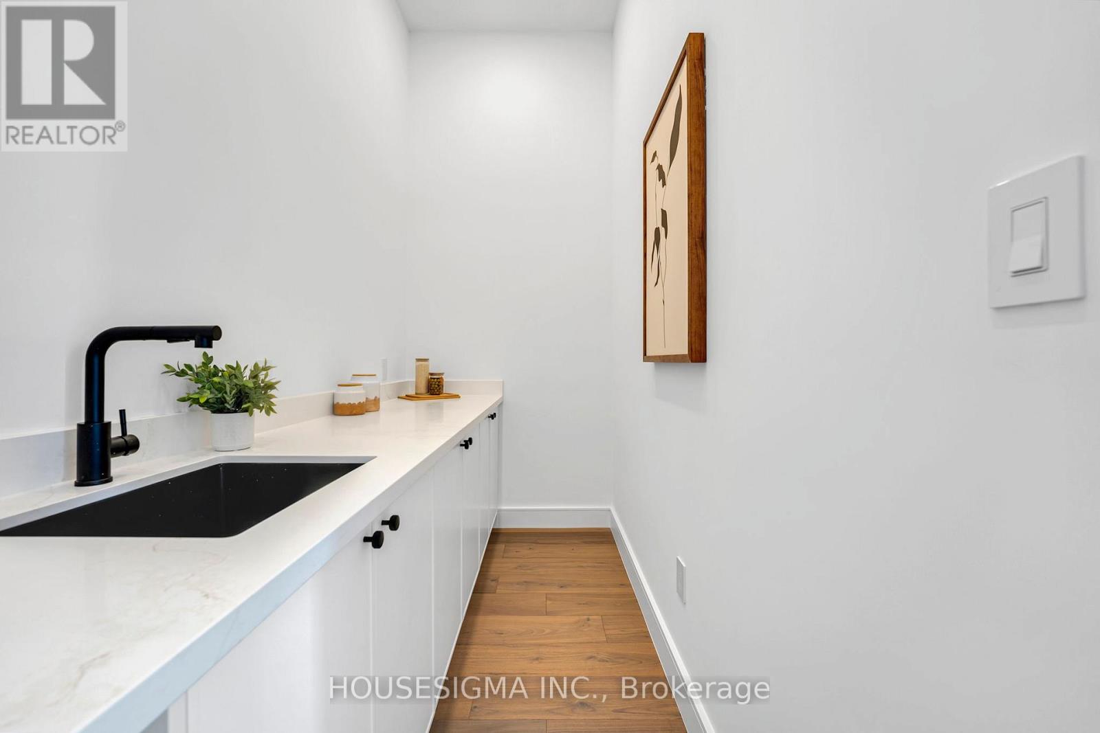 357 Glen Park Avenue, Toronto, Ontario  M6B 2E6 - Photo 14 - W13756906