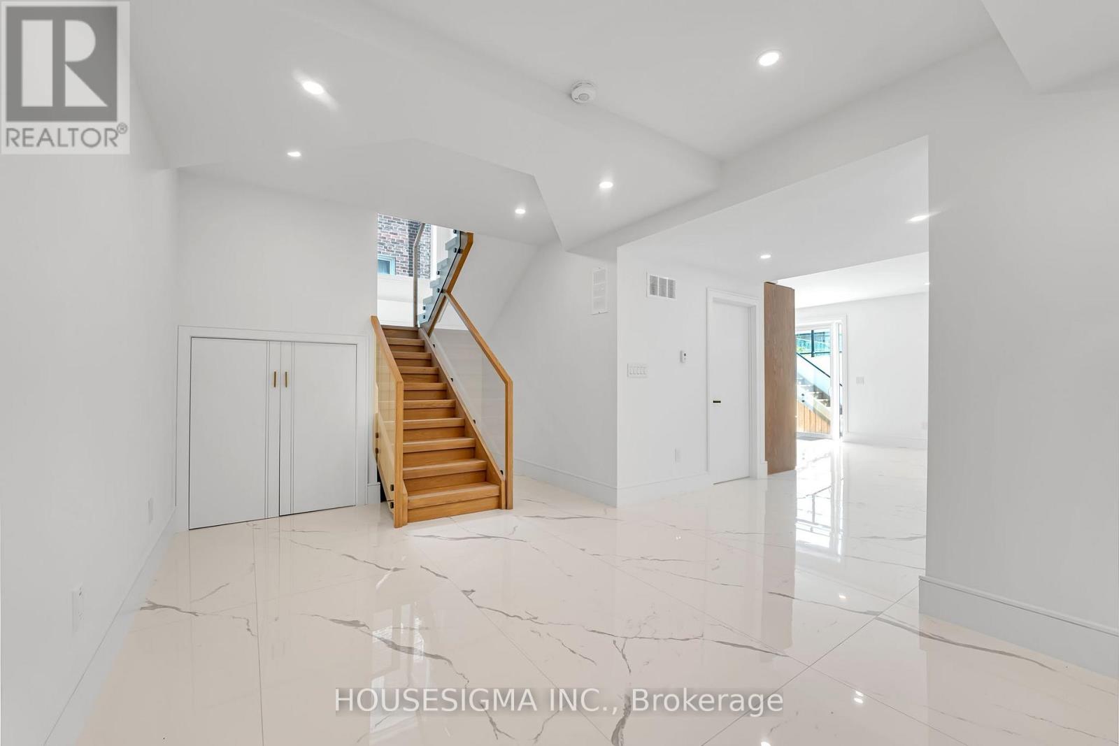 357 Glen Park Avenue, Toronto, Ontario  M6B 2E6 - Photo 35 - W13756906