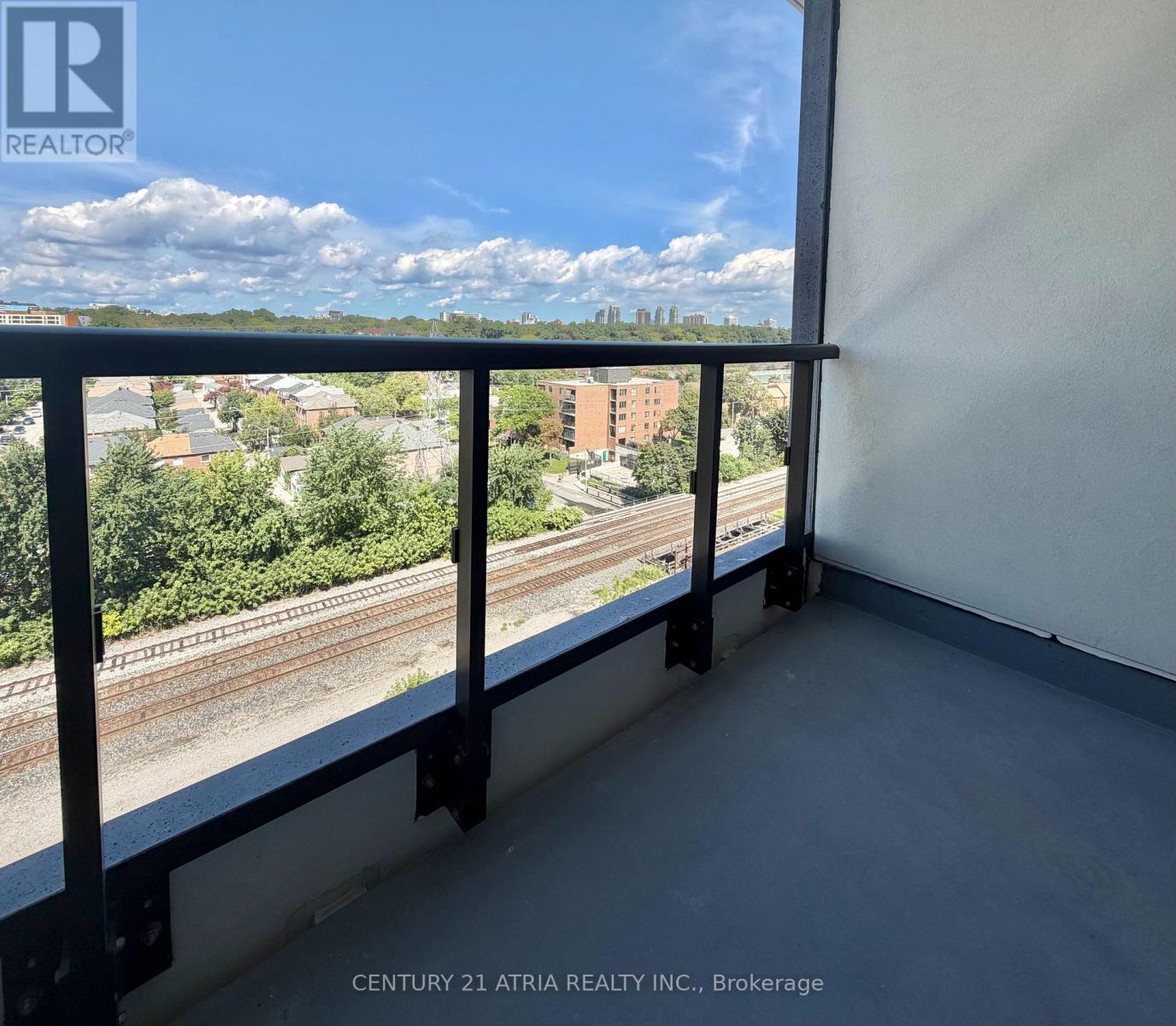 820 - 858 Dupont Street, Toronto (Dovercourt-Wallace Emerson-Junction), Ontario  M6G 0C1 - Photo 9 - W13756942