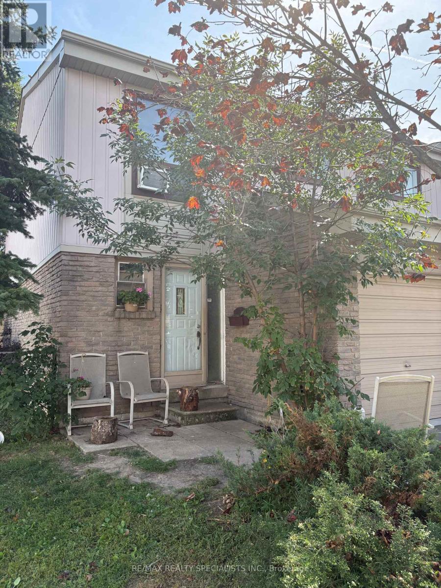 35 - 5730 Montevideo Road, Mississauga, Ontario  L5N 2M4 - Photo 1 - W13756958