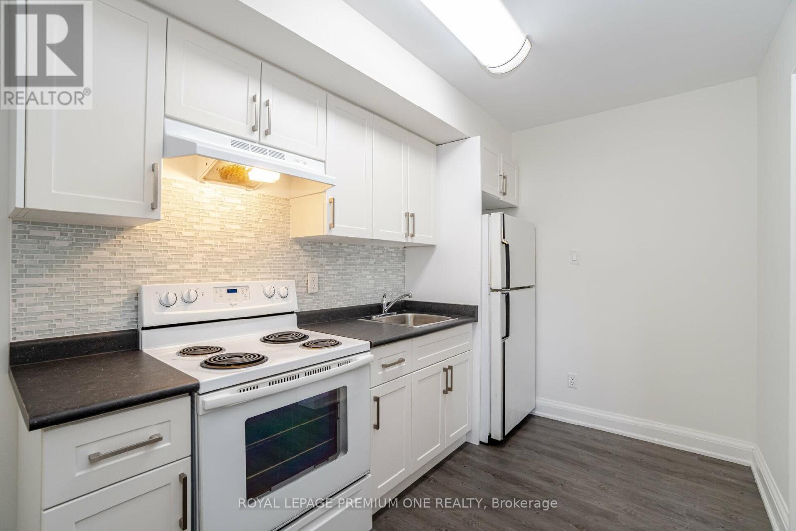 49 Gulfstream Road E, Toronto, Ontario  M9M 1S4 - Photo 10 - W13757022