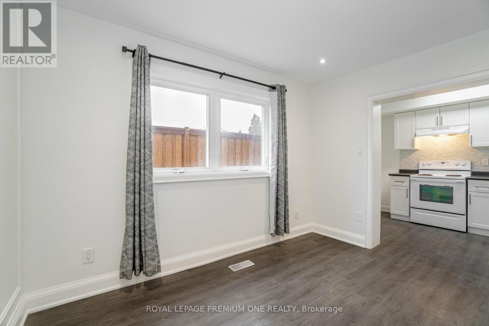 49 Gulfstream Road E, Toronto, Ontario  M9M 1S4 - Photo 16 - W13757022