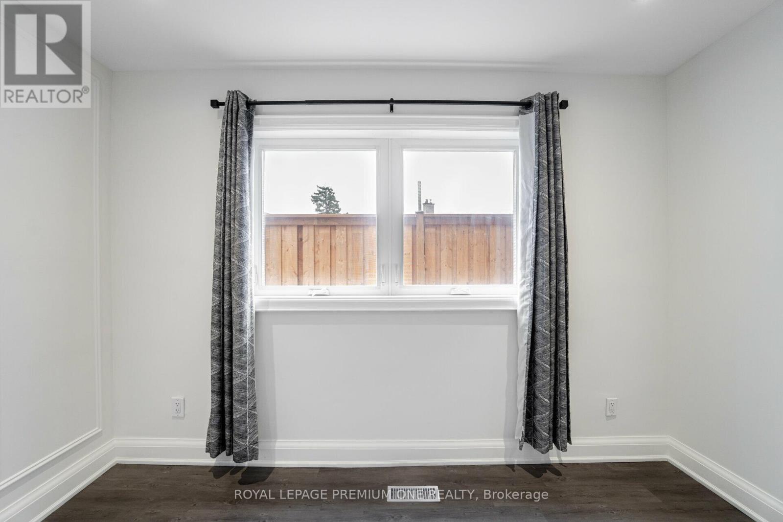 49 Gulfstream Road E, Toronto, Ontario  M9M 1S4 - Photo 18 - W13757022