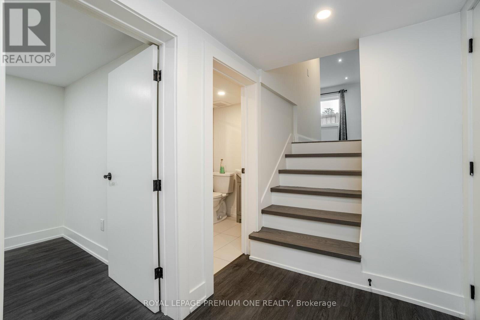 49 Gulfstream Road E, Toronto, Ontario  M9M 1S4 - Photo 20 - W13757022