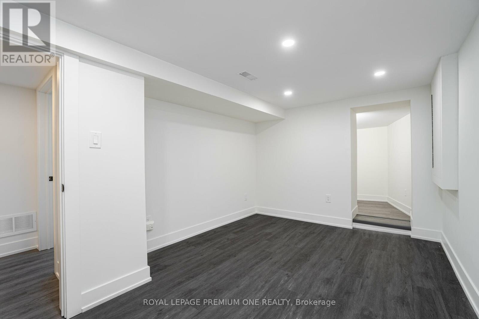 49 Gulfstream Road E, Toronto, Ontario  M9M 1S4 - Photo 21 - W13757022