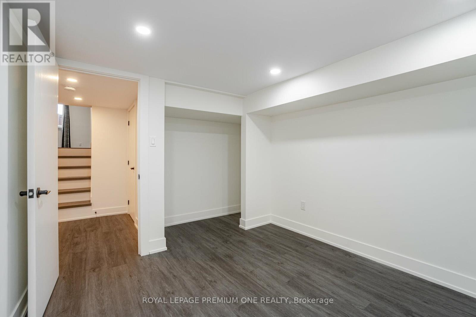 49 Gulfstream Road E, Toronto, Ontario  M9M 1S4 - Photo 27 - W13757022